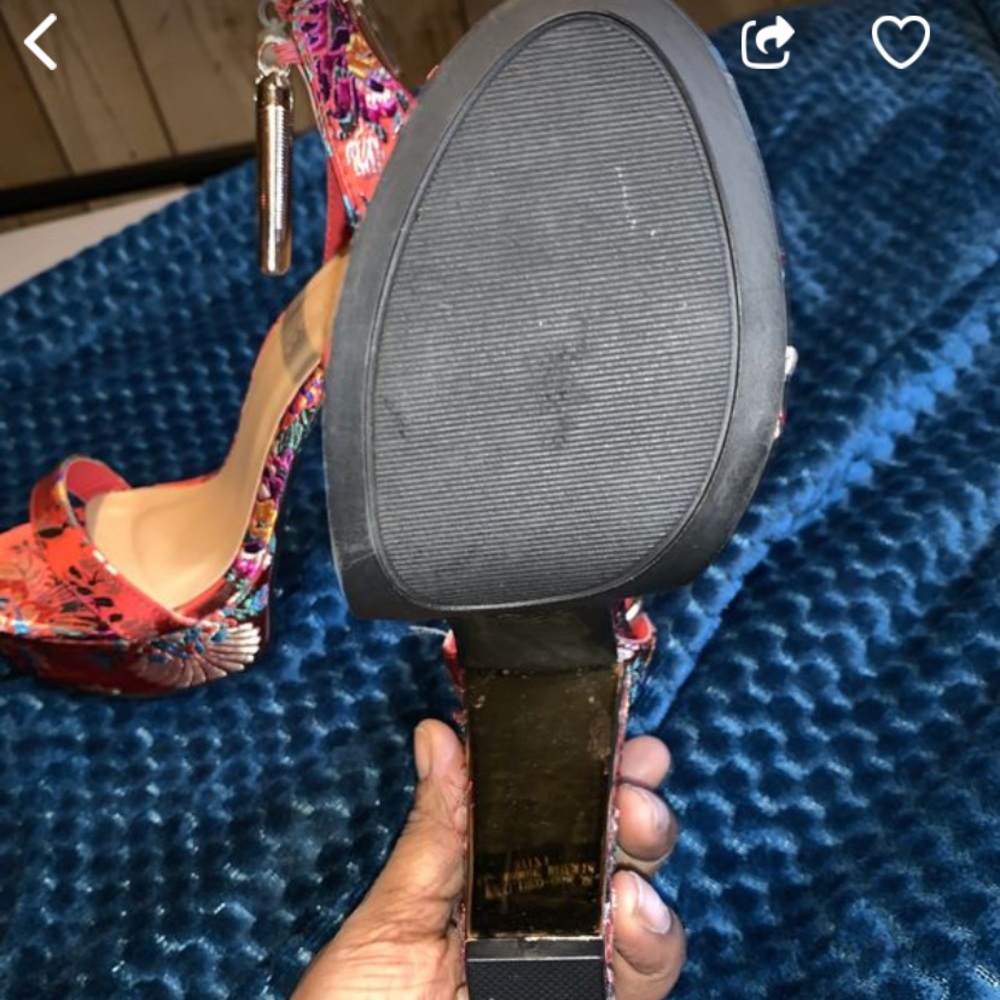 Heels - Picture 4 of 6